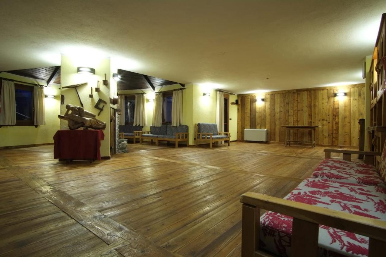 Hotel Notre Maison Saint-Pierre Esterno foto